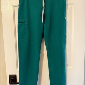 Figs Yola Scrub Pants in Hunter Green Size S/P
